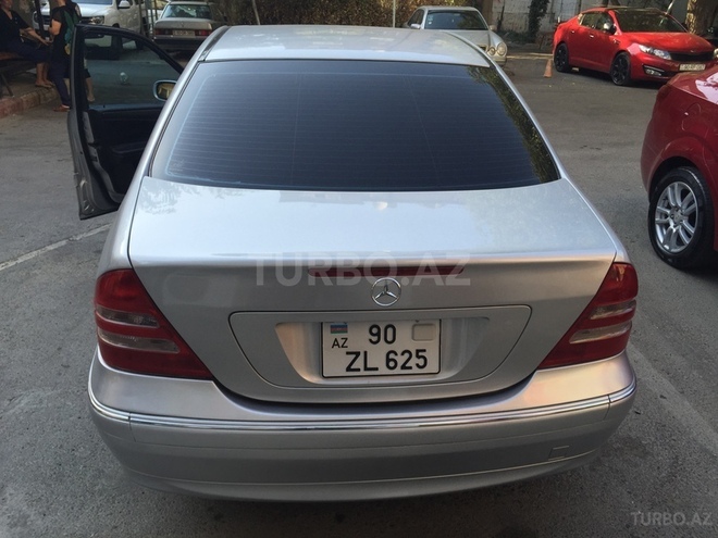 Mercedes C 230 2003, 254,000 km - 2.3 l - Bakı