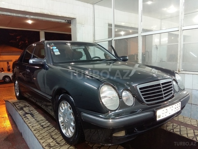 Mercedes E 200 2002, 243,400 km - 2.0 l - Bakı