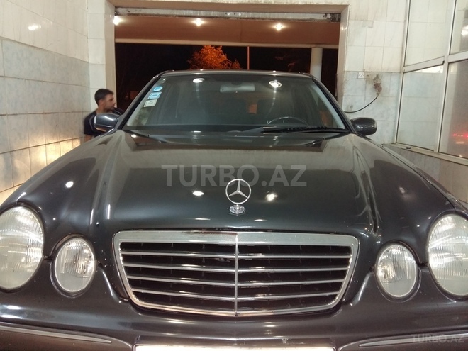 Mercedes E 200 2002, 243,400 km - 2.0 l - Bakı