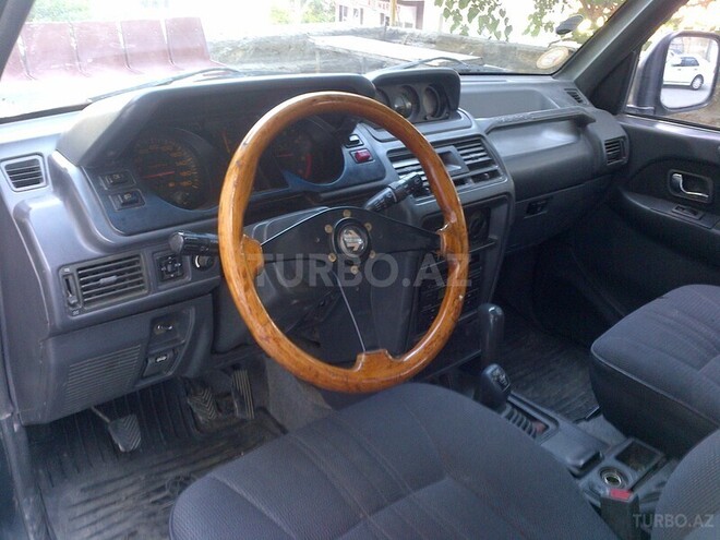 Mitsubishi Pajero 1991, 327,000 km - 2.5 l - Bakı