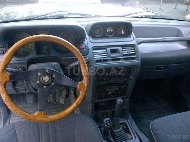 Mitsubishi Pajero 1991, 327,000 km - 2.5 l - Bakı