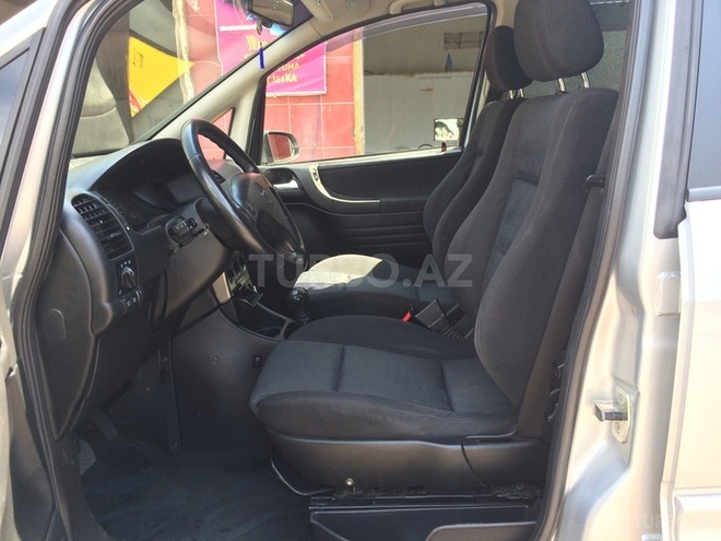 Opel Zafira 2002, 187,000 km - 2.2 l - Bakı
