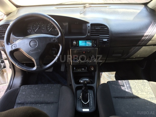 Opel Zafira 2002, 187,000 km - 2.2 l - Bakı