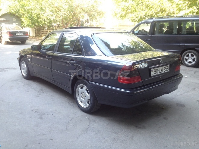 Mercedes C 220 1998, 227,000 km - 2.2 l - Bakı