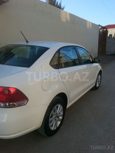 Volkswagen Polo 2013, 33,000 km - 1.6 l - Bakı