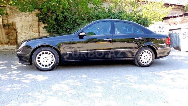 Mercedes E 270 2004, 183,000 km - 2.7 l - Bakı