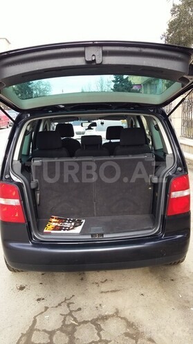 Volkswagen Touran 2004, 195,000 km - 2.0 l - Bakı