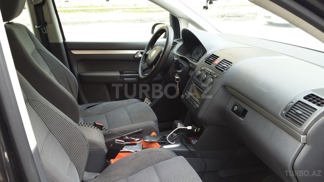 Volkswagen Touran 2004, 195,000 km - 2.0 l - Bakı