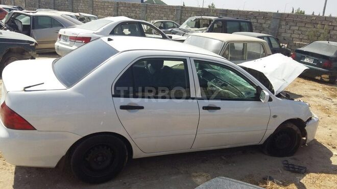 Mitsubishi Lancer 2006, 100,000 km - 1.3 l - Bakı