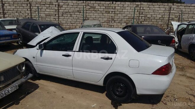 Mitsubishi Lancer 2006, 100,000 km - 1.3 l - Bakı