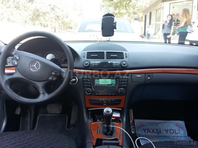 Mercedes E 220 2007, 165,000 km - 2.2 l - Bakı