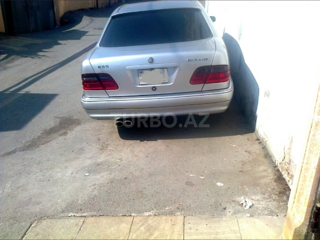 Mercedes E 320 1997, 230,000 km - 3.2 l - Bakı