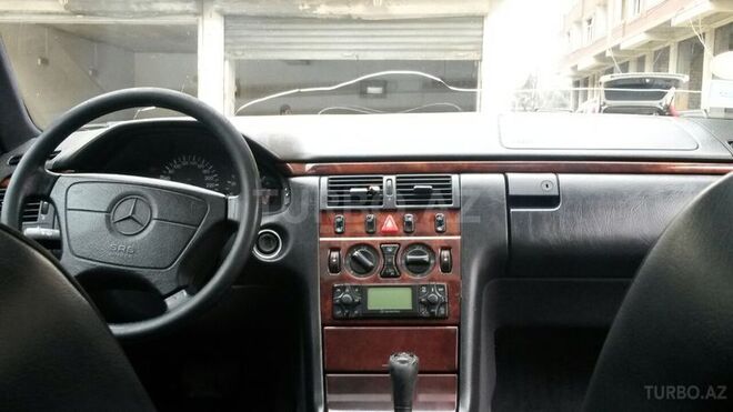 Mercedes E 280 1998, 164,000 km - 2.8 l - Bakı