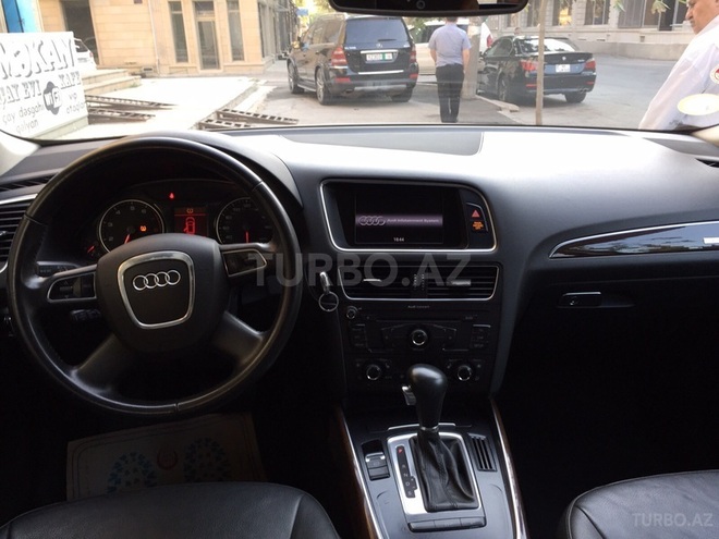 Audi Q5 2010, 75,000 km - 2.0 l - Bakı