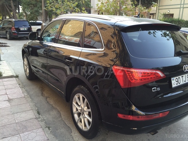 Audi Q5 2010, 75,000 km - 2.0 l - Bakı