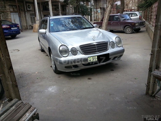 Mercedes E 220 2001, 280,000 km - 2.2 l - Bakı