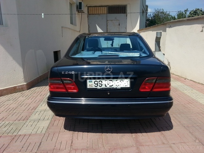 Mercedes E 240 2000, 189,000 km - 2.6 л - Bakı