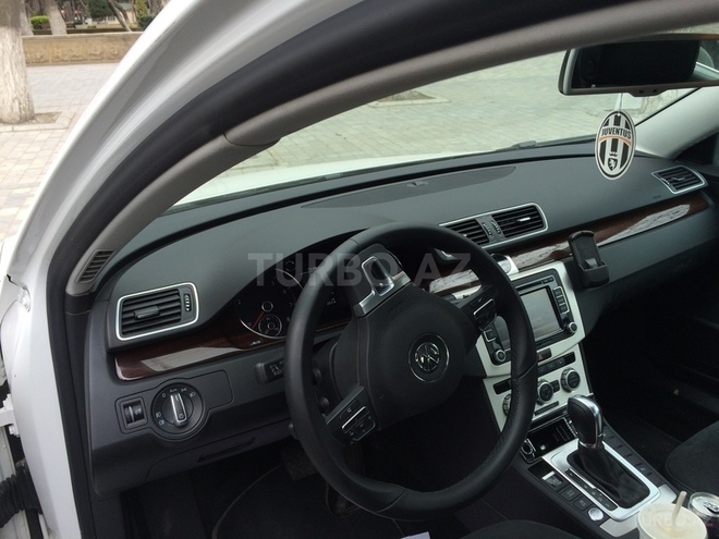 Volkswagen Passat 2014, 18,000 km - 1.8 l - Bakı