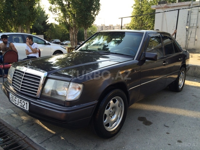 Mercedes E 200 1991, 350,000 km - 2.0 l - Bakı