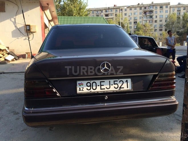 Mercedes E 200 1991, 350,000 km - 2.0 l - Bakı