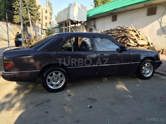 Mercedes E 200 1991, 350,000 km - 2.0 l - Bakı