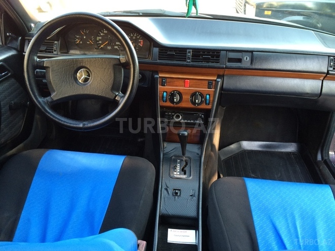 Mercedes E 200 1991, 350,000 km - 2.0 l - Bakı