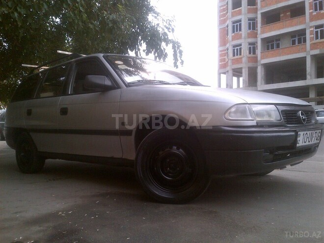 Opel Astra 1994, 170,000 km - 1.7 l - Bakı