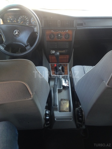 Mercedes 190 1991, 260,000 km - 2.0 л - Bakı