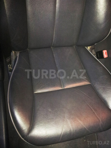 Mercedes E 320 2001, 215,000 km - 3.2 l - Bakı