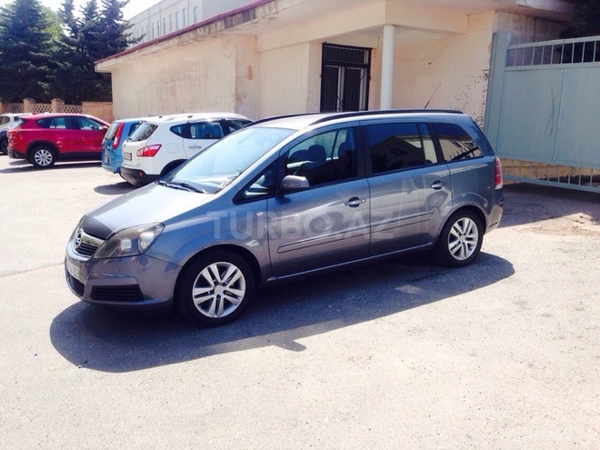 Opel Zafira 2006, 160,000 km - 1.9 l - Bakı