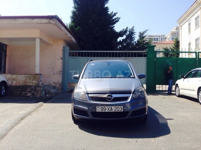 Opel Zafira 2006, 160,000 km - 1.9 l - Bakı