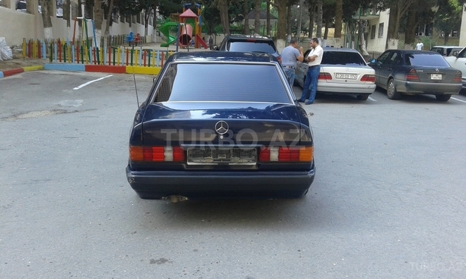 Mercedes 190 1992, 250,000 km - 2.3 l - Bakı