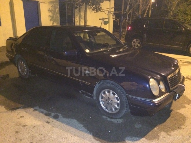 Mercedes E 230 1996, 291,000 km - 2.3 l - Bakı