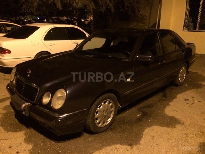 Mercedes E 230 1996, 291,000 km - 2.3 l - Bakı