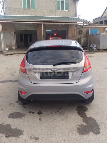 Ford Fiesta 2010, 100,000 km - 1.4 l - Bakı