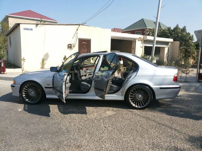 BMW 528 1999, 200,000 km - 2.8 l - Bakı