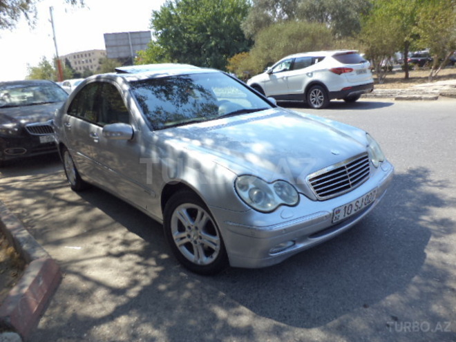 Mercedes C 240 2000, 240,000 km - 2.6 l - Bakı