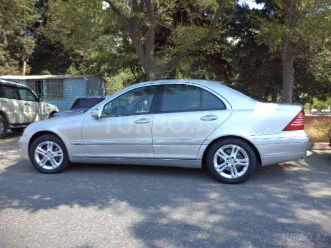 Mercedes C 240 2000, 240,000 km - 2.6 l - Bakı