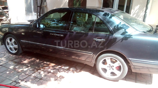 Mercedes E 280 1997, 180,400 km - 2.8 l - Bakı