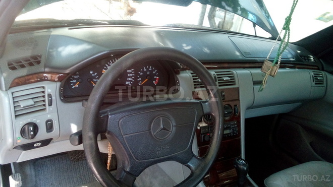 Mercedes E 280 1997, 180,400 km - 2.8 l - Bakı