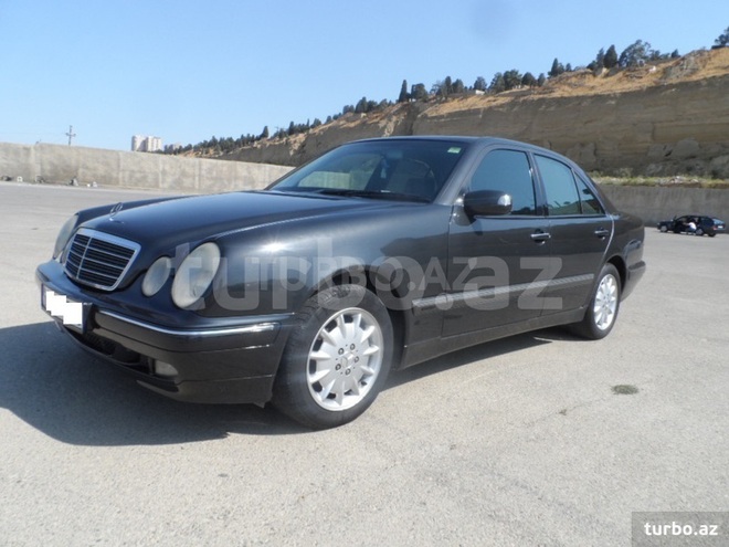 Mercedes E 220 2000, 245,000 km - 2.2 l - Bakı