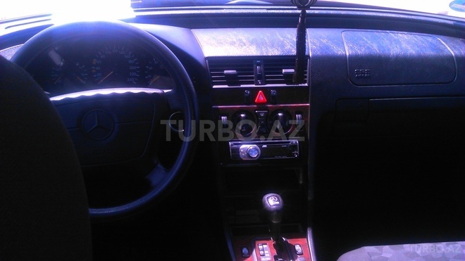 Mercedes C 180 1998, 218,000 km - 1.8 l - Bakı