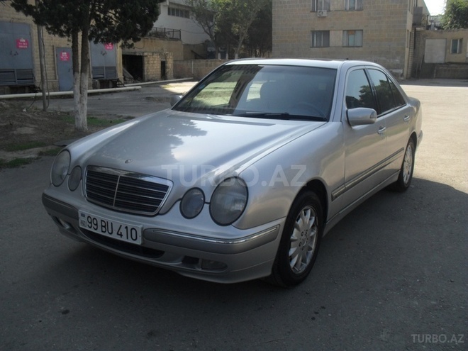 Mercedes E 220 2000, 265,000 km - 2.2 l - Bakı