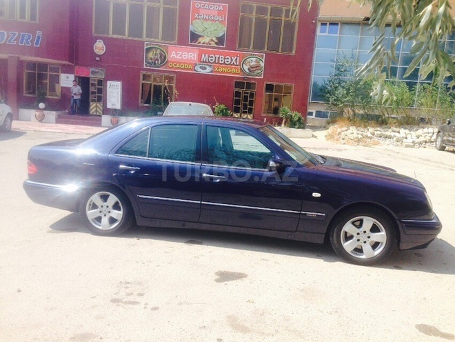 Mercedes E 320 1996, 250,000 km - 3.2 л - Bakı