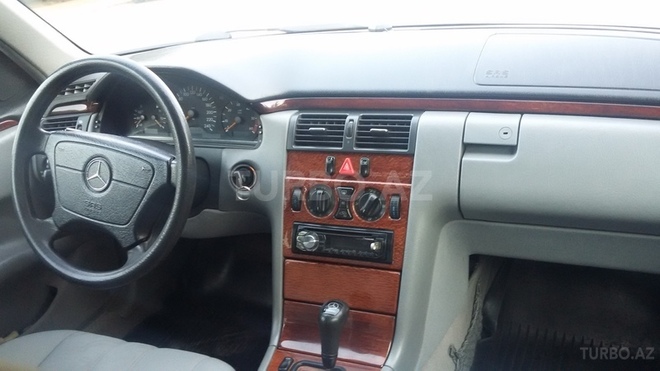Mercedes E 220 1999, 450,000 km - 2.2 l - Bakı
