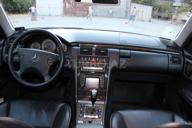 Mercedes E 320 2000, 155,000 km - 3.2 l - Bakı