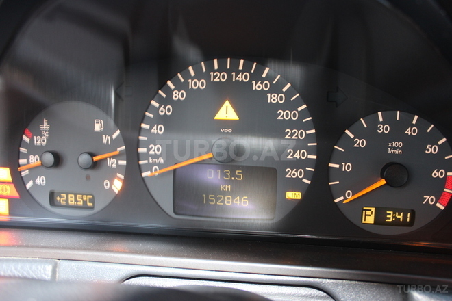 Mercedes E 320 2000, 155,000 km - 3.2 l - Bakı