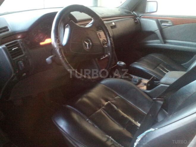 Mercedes E 300 1996, 255,411 km - 3.0 l - Bakı