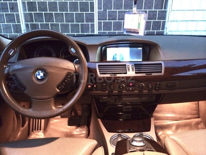 BMW 745 2005, 197,500 km - 4.4 l - Bakı