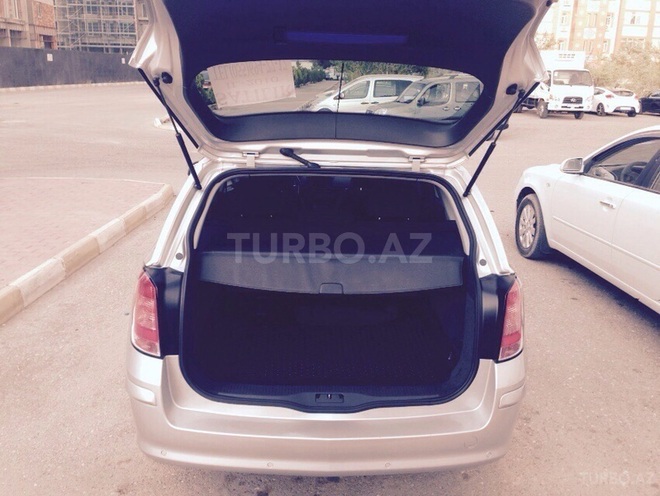 Opel Astra 2010, 980,000 km - 1.6 l - Bakı